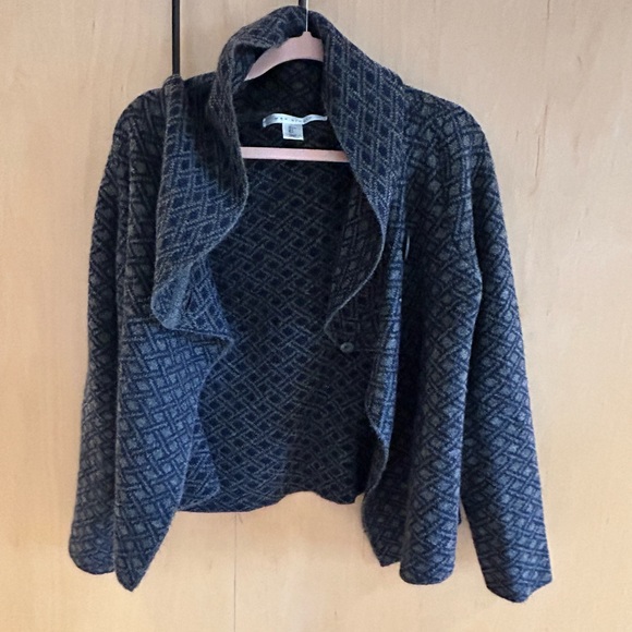 Cardigan sweater - Picture 2 of 10